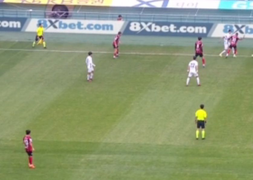 ครึ่งเวลาเคลีกเกาหลี: คิมกอนฮีทำประตูด้วยการกวาดแกงวอน 1-0 โซลชั่วคราว