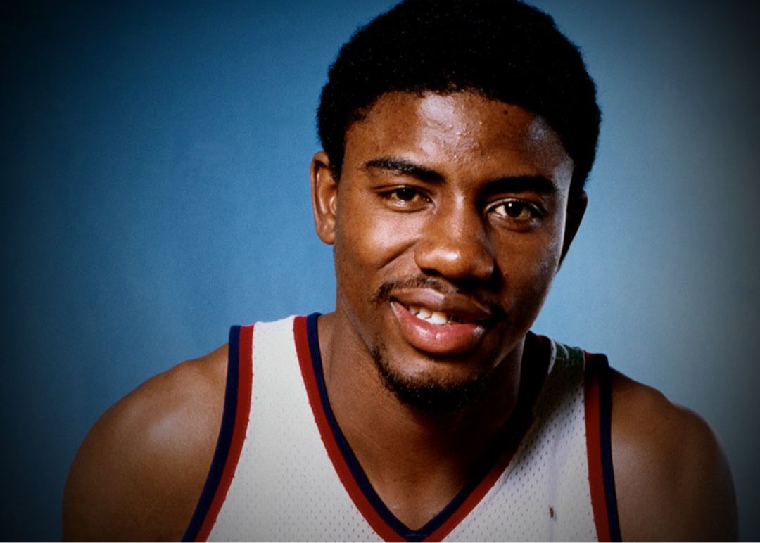 เจ้าหน้าที่ของไวโอลิน: ขอแสดงความเสียใจกับพ่อของ Richardson ซึ่งเป็นอดีตการ์ด NBA Michael