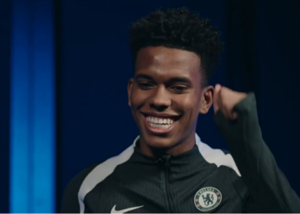 เอสเตบัน: อัน ช่วยมารอฉันที่ประตูเป็นการส่วนตัวระหว่างเข้าแคมป์ฝึกซ้อม และถามฉันว่าฉันมีใบขับขี่หรือไม่