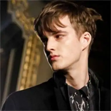 6686体育初级作者Emilia