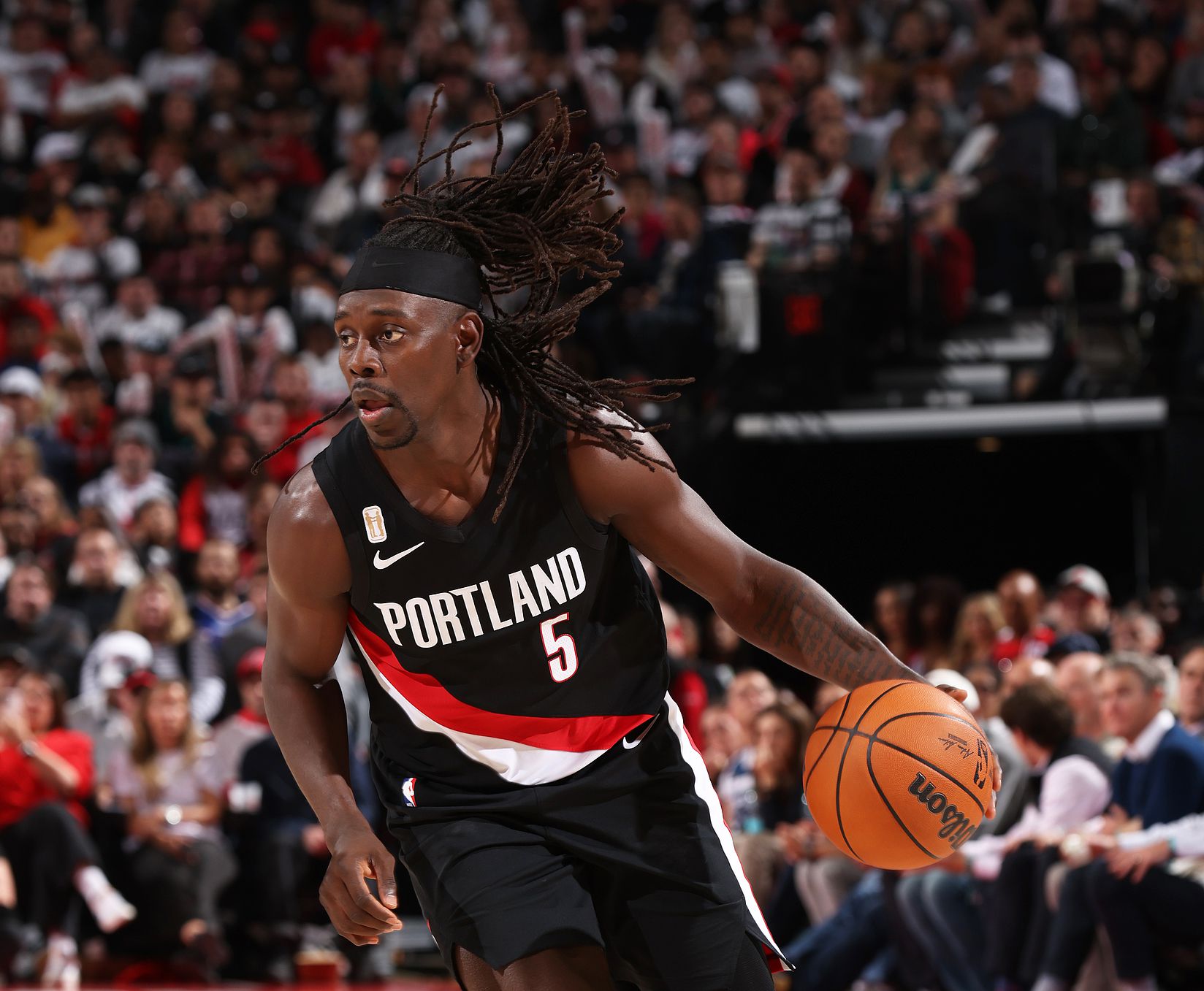 ผู้เล่นเทรลเบลเซอร์ทั้ง 8 คนทำคะแนนได้ 2 หลัก เป็นครั้งแรกในประวัติศาสตร์ของทีมนับตั้งแต่วันที่ 1 เมษายน 2022