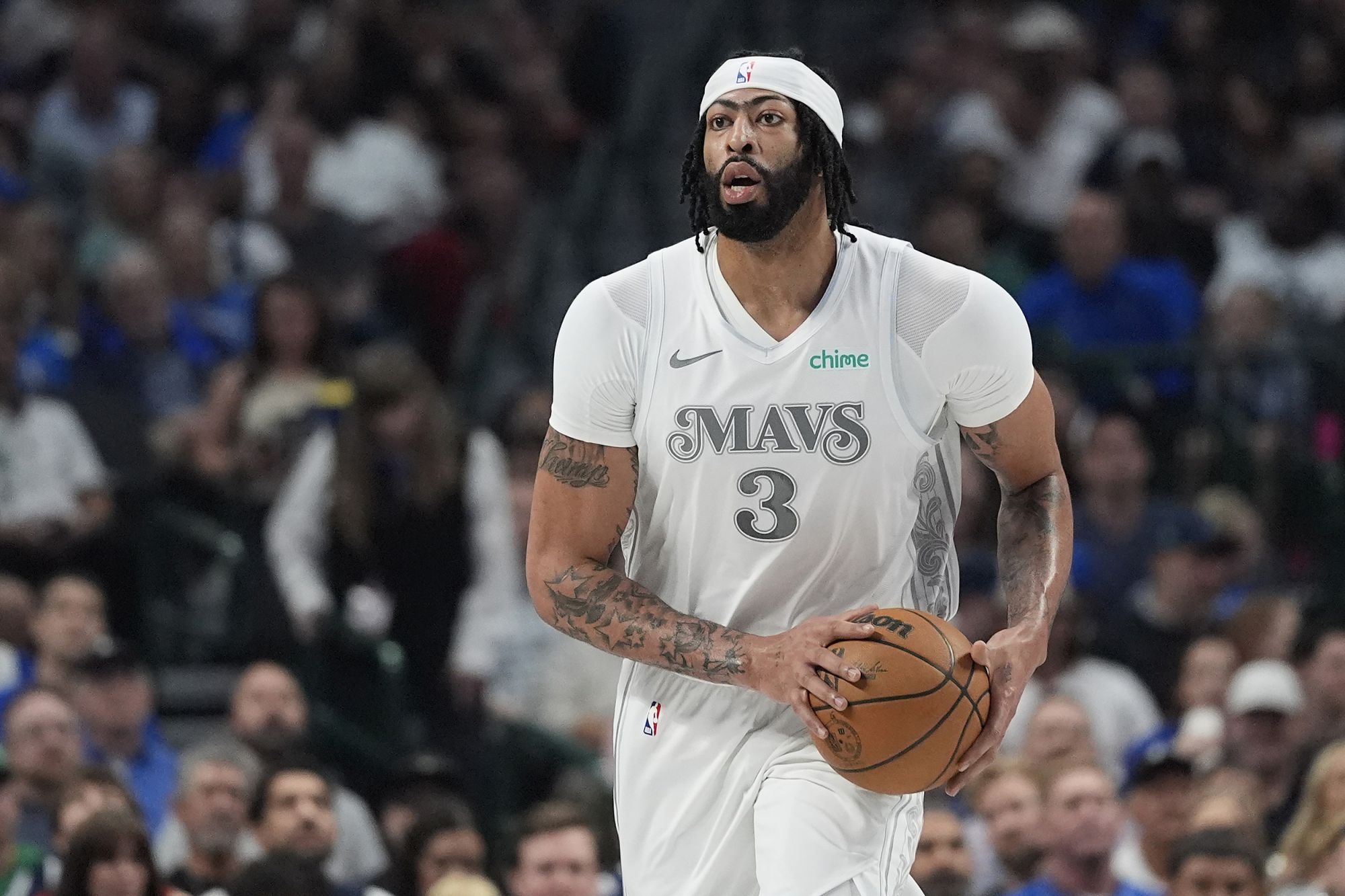 เมจิ: จำนวนเกมที่เล่นโดยคิ้วหนาใน Mavericks นั้นไม่มากเท่ากับ 30+ เกมที่ Doncic เล่นใน Lakers เมื่อฤดูกาลที่แล้ว