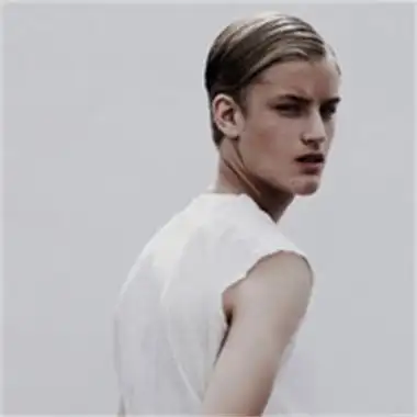 6686体育钻石作者睡觉也偷笑